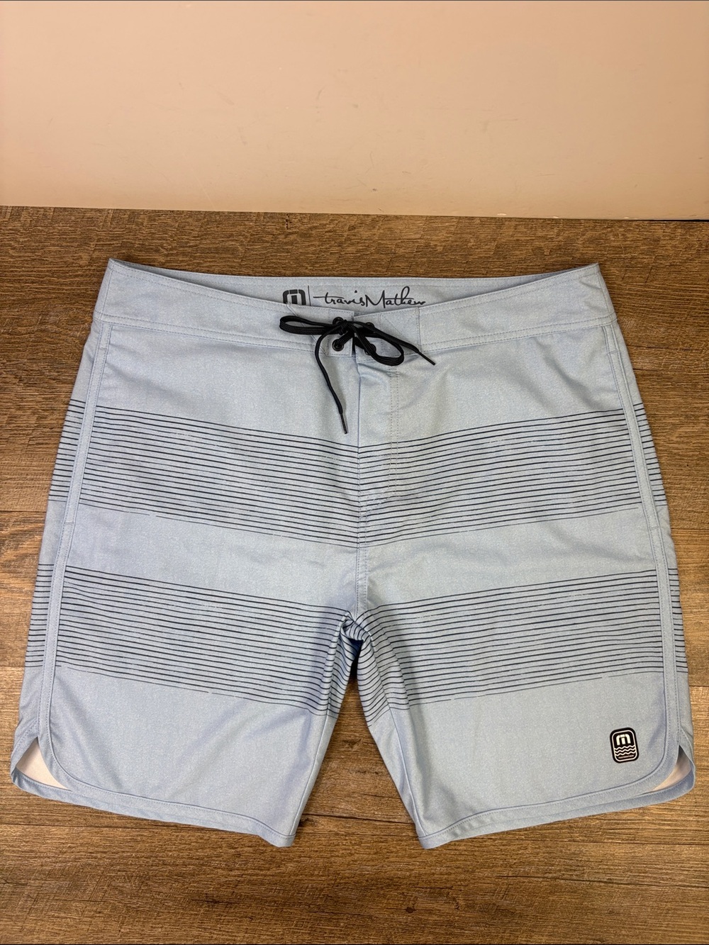 Travis Mathew Men’s Striped Boardshorts Swim Shorts Light Blue Size 38